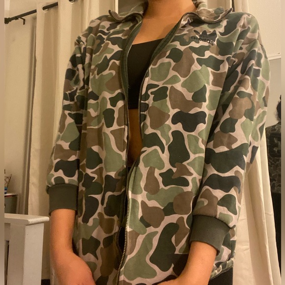 ADIDAS Sweater - Picture 2 of 3